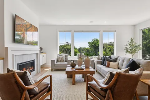 $1,299,000 | 5621 Buffington Lane, Shorewood, MN 55331