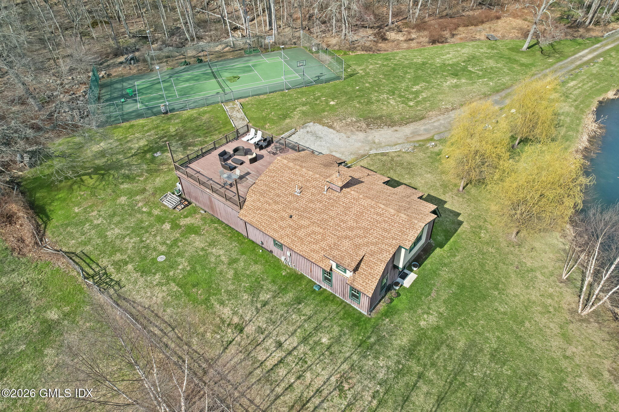 39 Hunting Ridge Road, Unit 2 Greenwich, CT 06831 - Photo 6 of 17 5-web-or-mls-39-hunting-ridge-rd