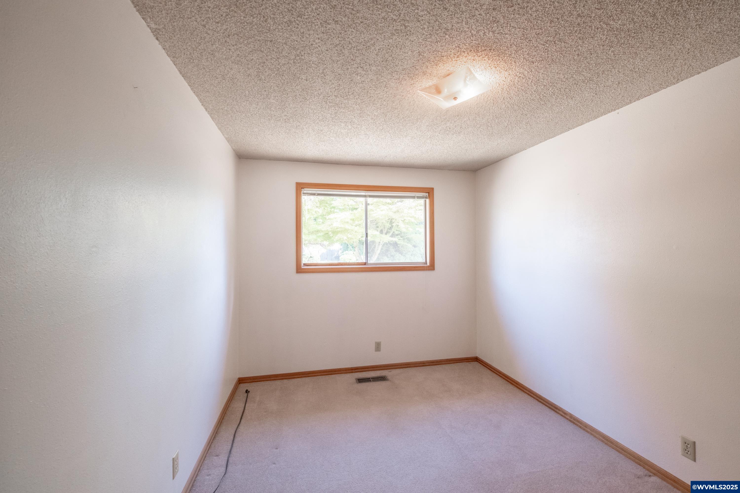 1825 Walker Road Northeast Salem, OR 97305 - Photo 31 of 50