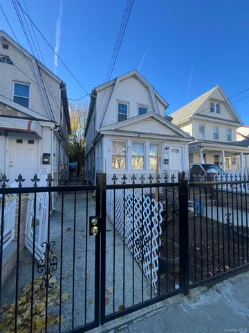 $879,000 | 91-18 173rd Street | Eastwood