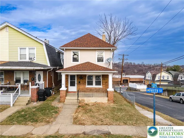 $2,200 | 2001 Ferry Street, Easton, PA 18042