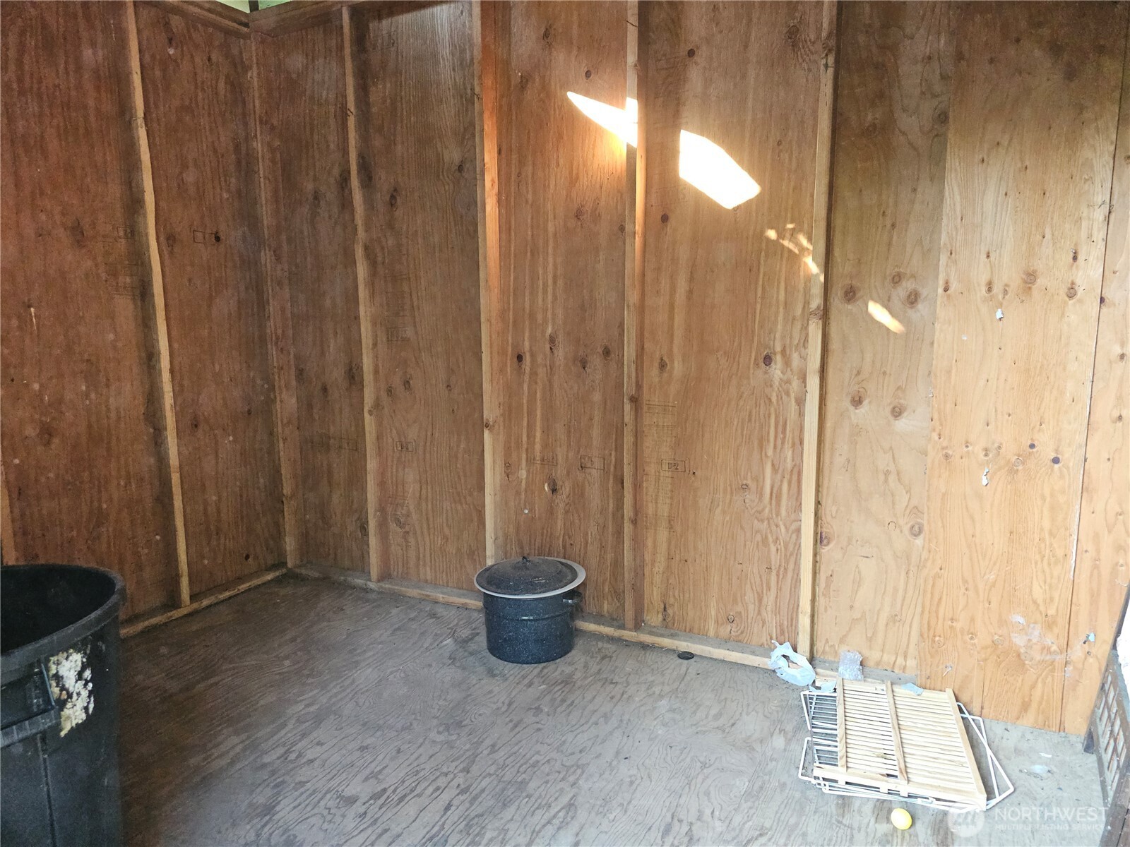 70 East Sund Road Grapeview, WA 98546 - Photo 28 of 36 a view of a bathroom with shower