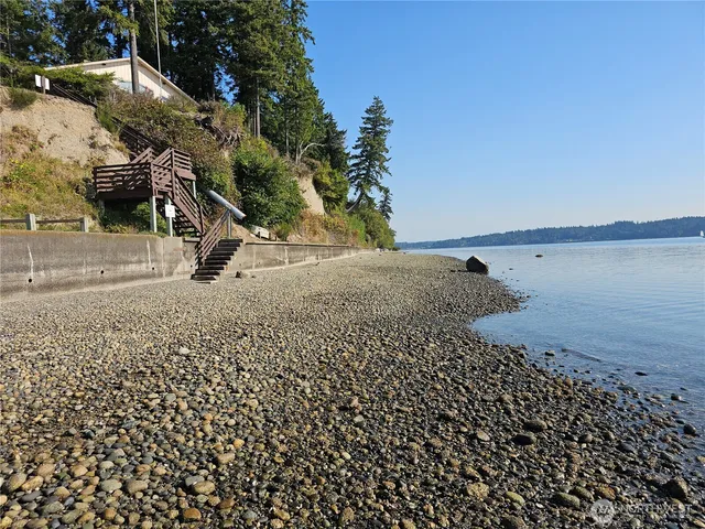 $645,000 | 70 East Sund Road, Grapeview, WA 98546