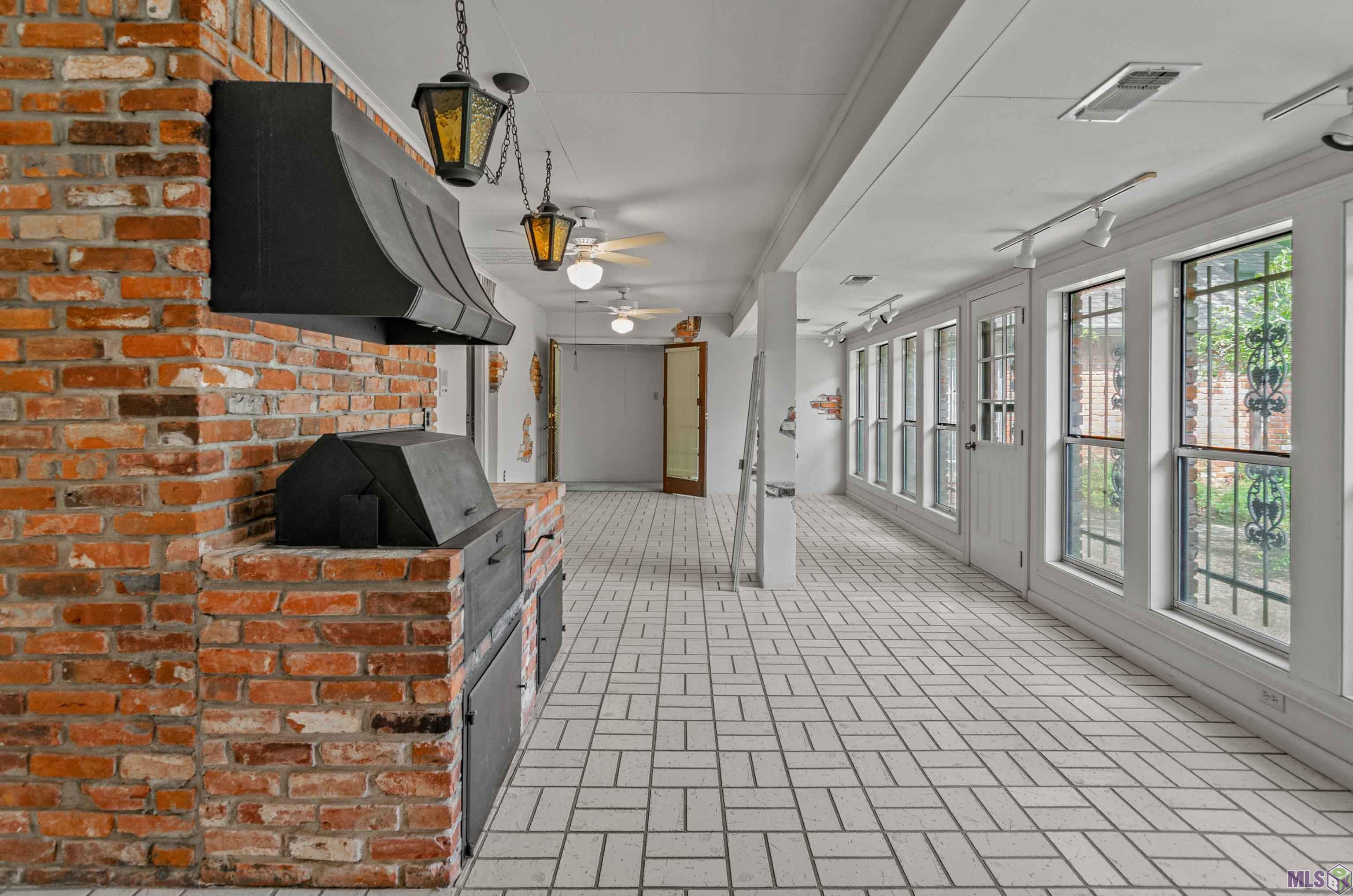 7421 Rienzi Boulevard Baton Rouge, LA 70809 - Photo 5 of 22