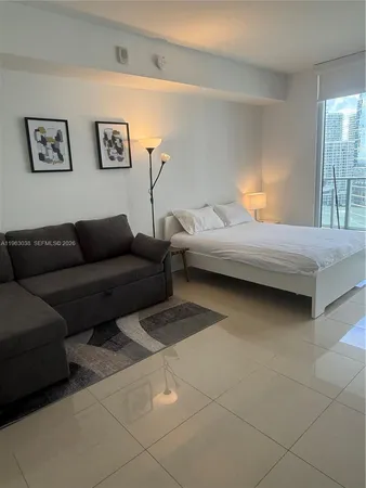 $2,800 | 1300 Brickell Bay Drive, Unit 2000, Miami, FL 33131
