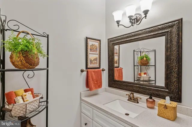 $1,195,000 | 12300 Meadowland Lane, Nokesville, VA 20181