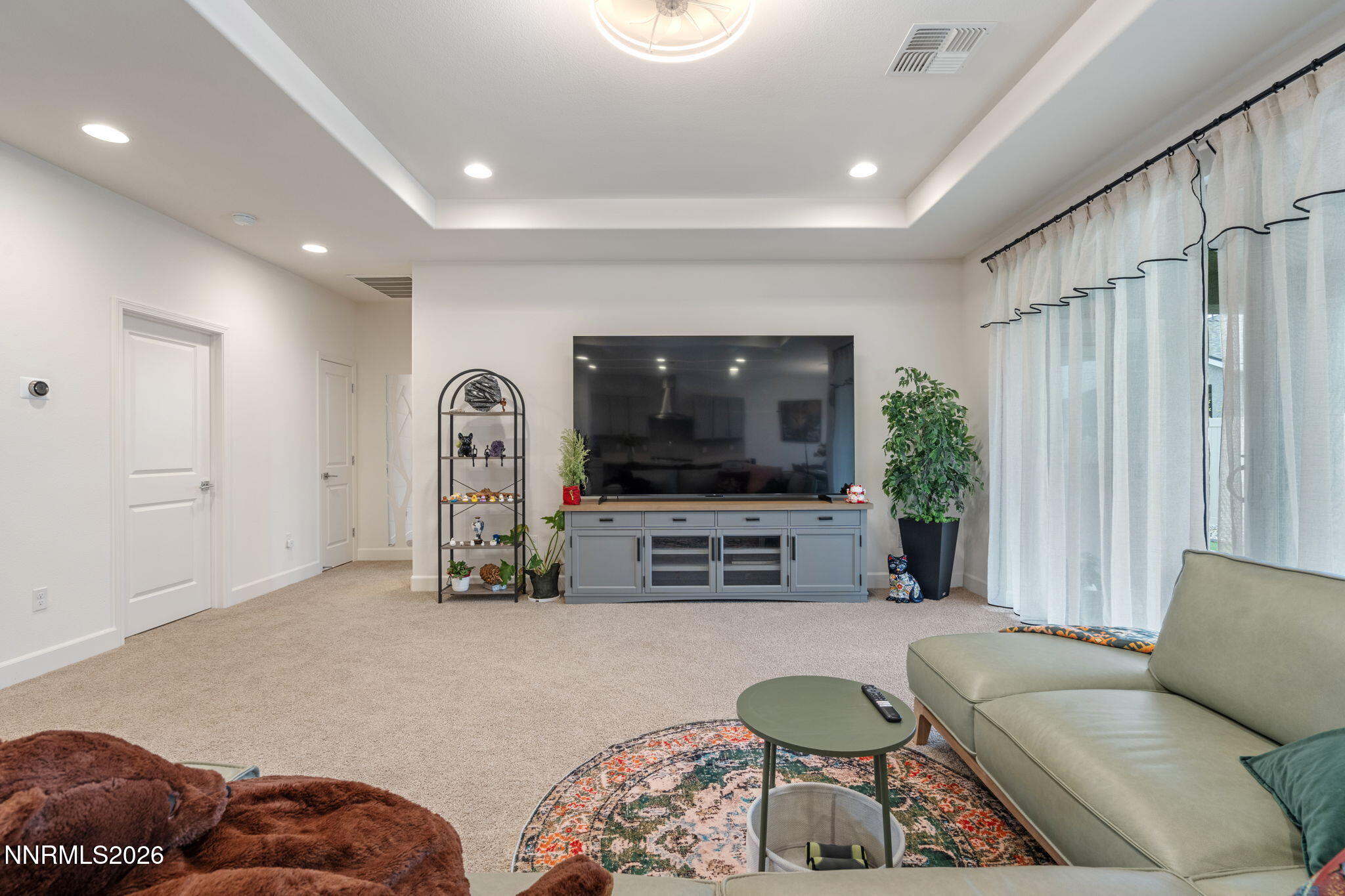 11169 Haystack Hill Lane Reno, NV 89521 - Photo 5 of 31 living room