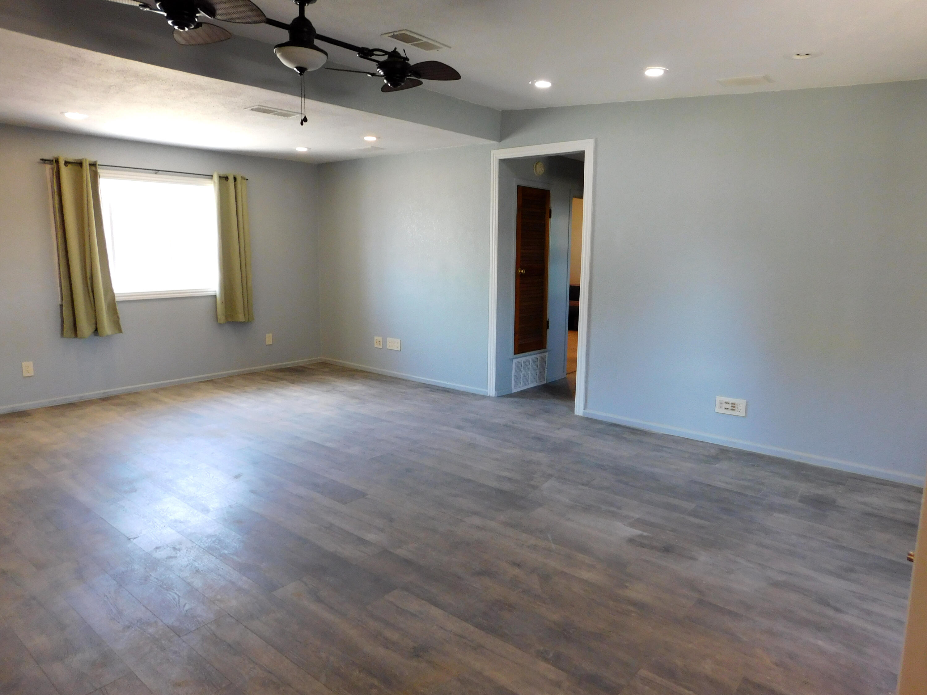 903 West 8th Street Muleshoe, TX 79347 - Photo 3 of 17 DSCN2590