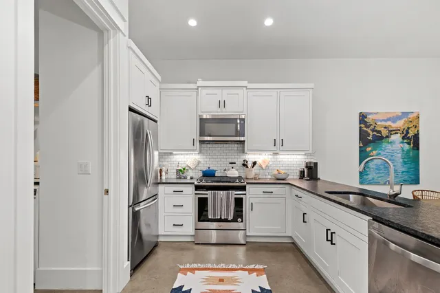 $4,500 | 3206 Garden Villa Lane, Unit A, Austin, TX 78704