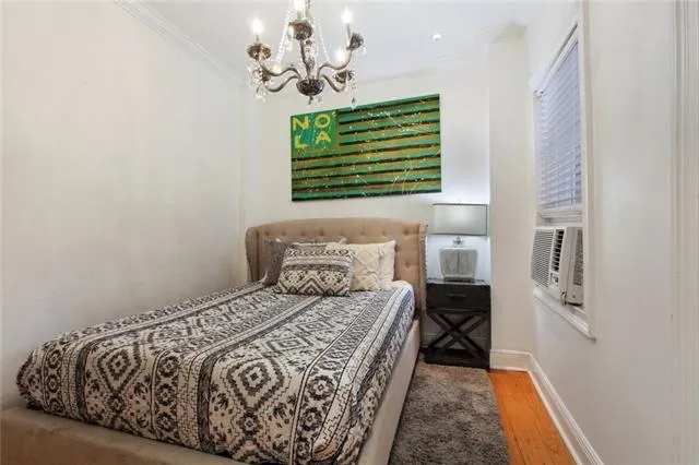 $1,275 | 411 Burgundy Street, Unit 4, New Orleans, LA 70112