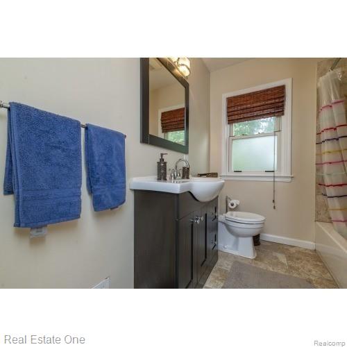 3707 Normandy Road Royal Oak, MI 48073 - Photo 14 of 28 tfn_6214.jpg