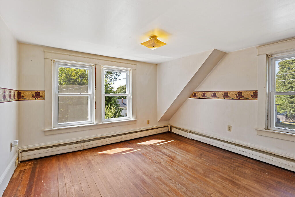 32 Murray Street Augusta, ME 04330 - Photo 21 of 26 05_BP5A0165_DxO_mls