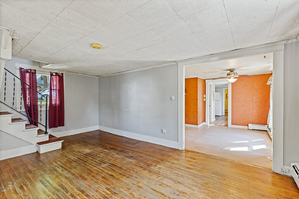 32 Murray Street Augusta, ME 04330 - Photo 8 of 26 10_BP5A0180_DxO_mls