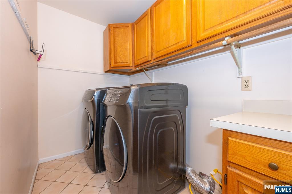 12 Rene Court Wayne, NJ 07470 - Photo 26 of 33