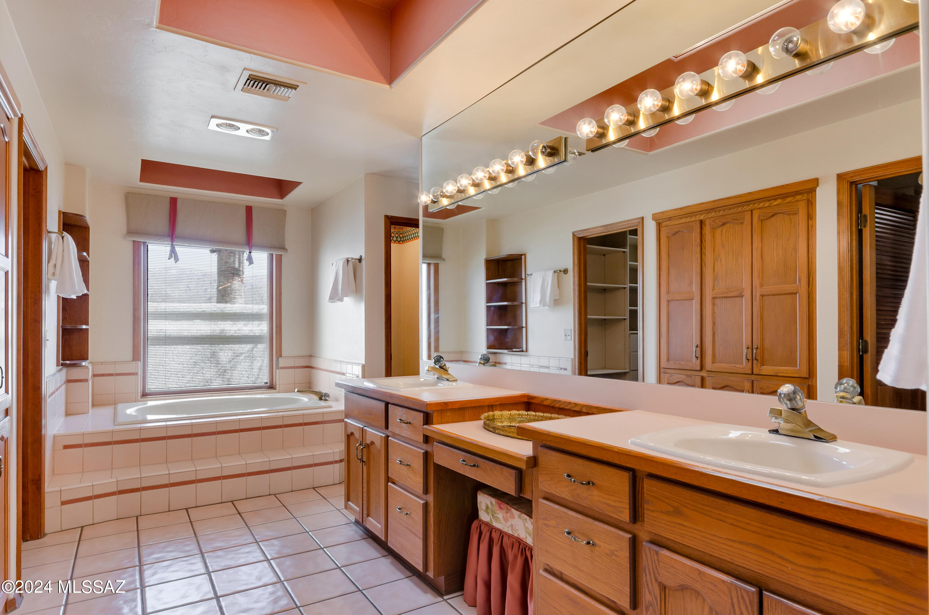 8330 East Cloud Road Tucson, AZ 85750 - Photo 20 of 36 Gallery Image 20