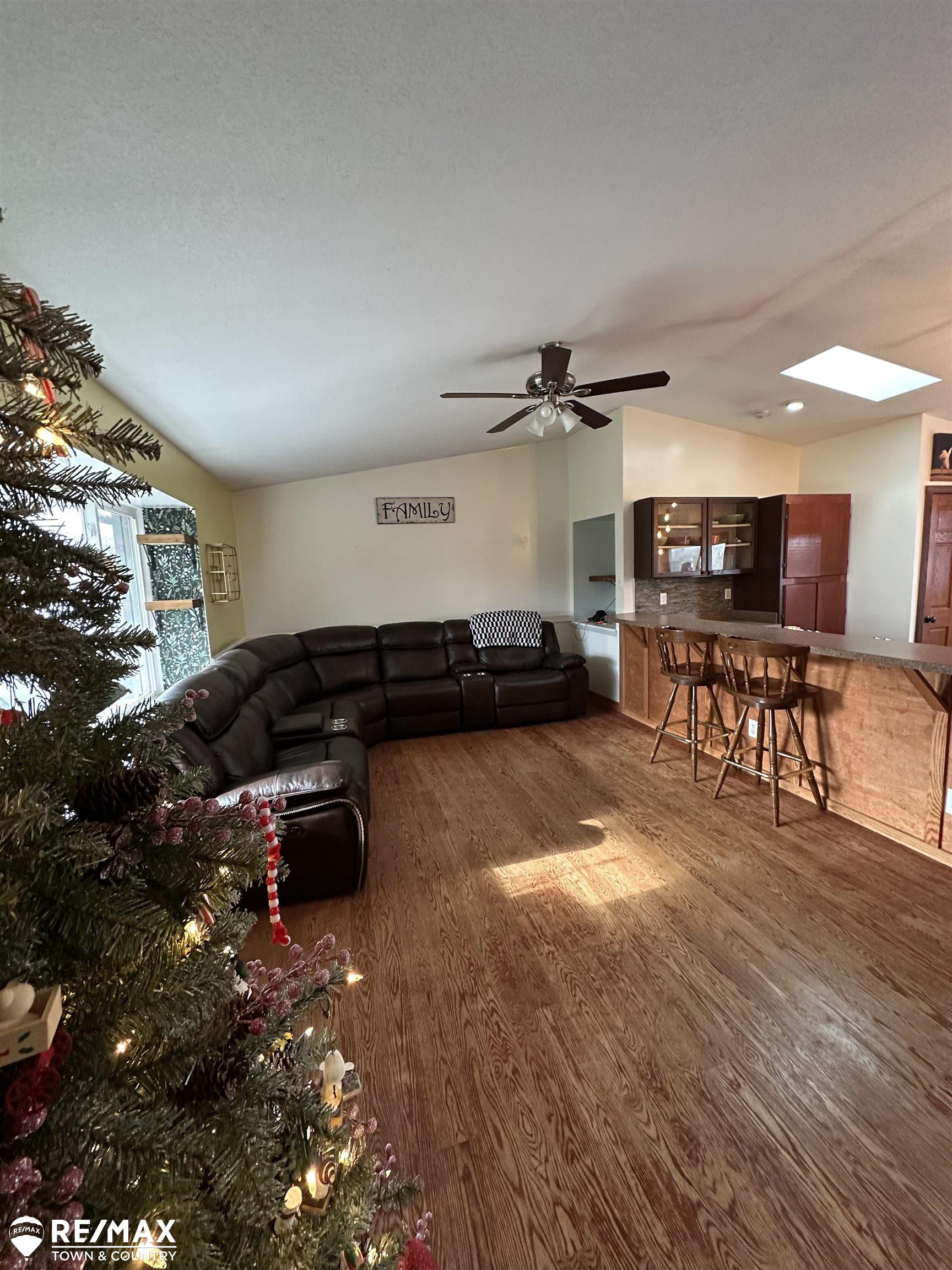6484 Kelly Road Flushing, MI 48433 - Photo 6 of 37