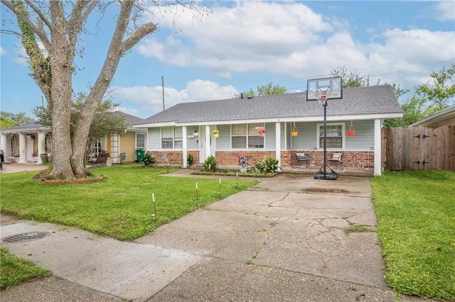 $1,800 | 3403 West Loyola Drive, Kenner, LA 70065