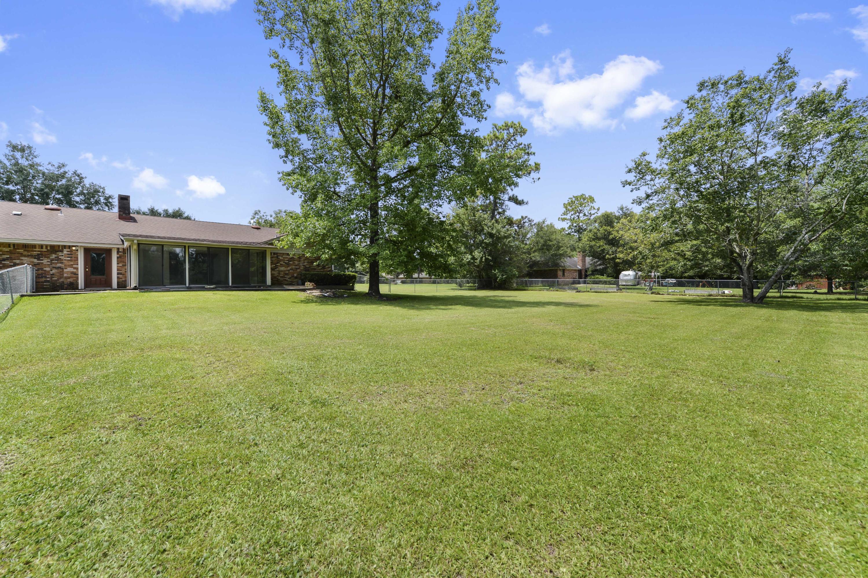 14316 Mays Road Gulfport, MS 39503 - Photo 22 of 31 024