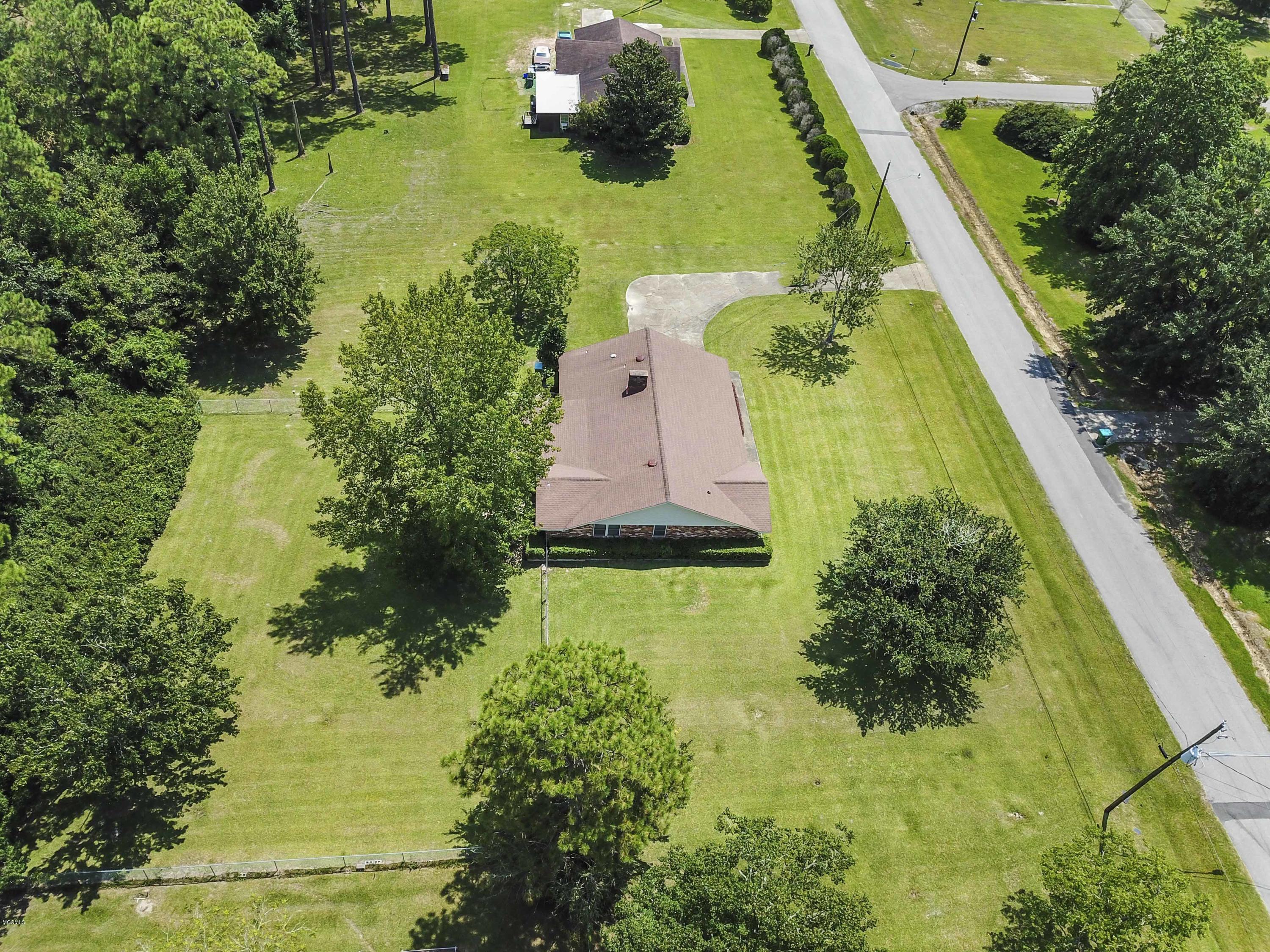 14316 Mays Road Gulfport, MS 39503 - Photo 26 of 31 028