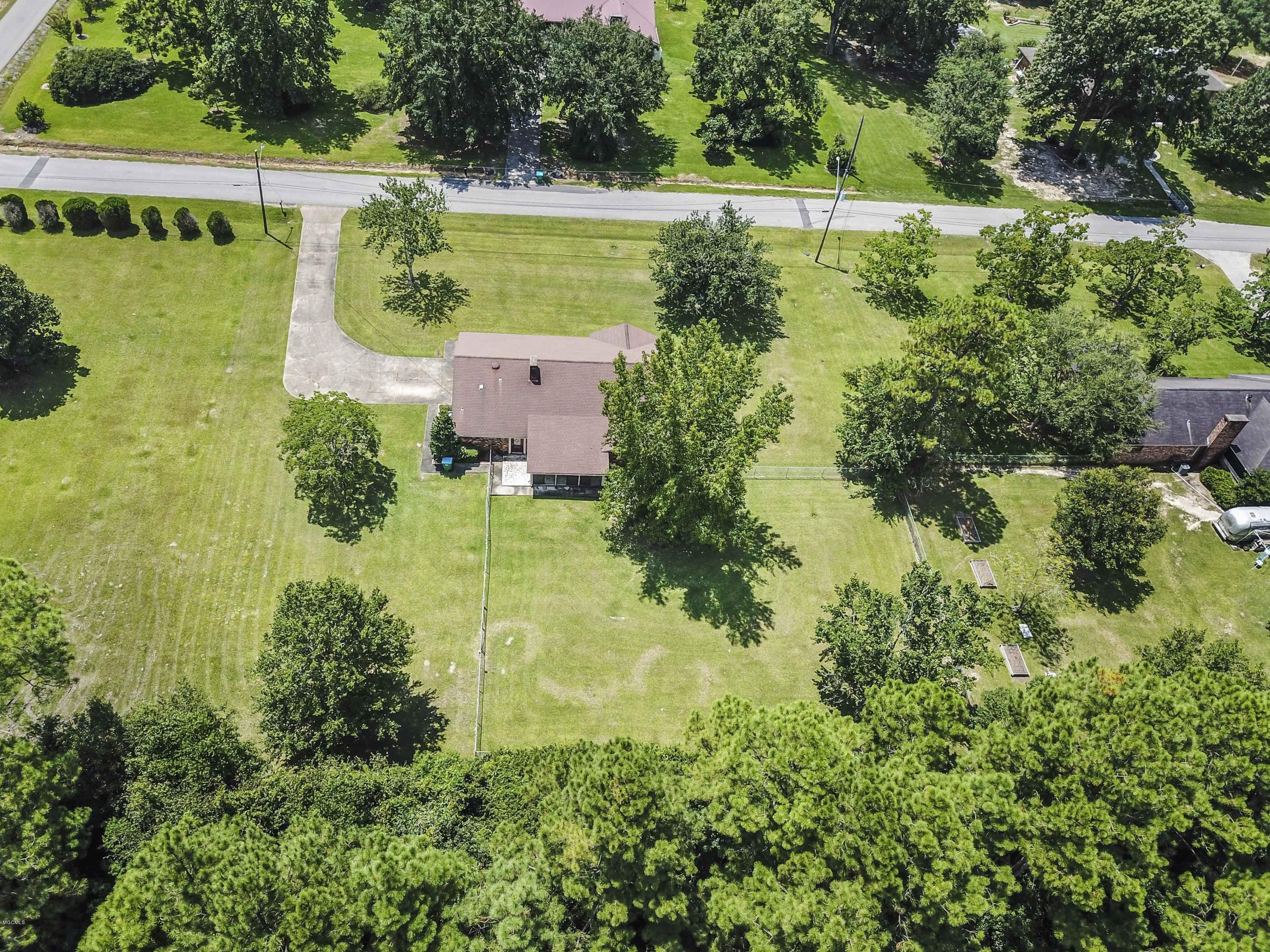 14316 Mays Road Gulfport, MS 39503 - Photo 27 of 31 030