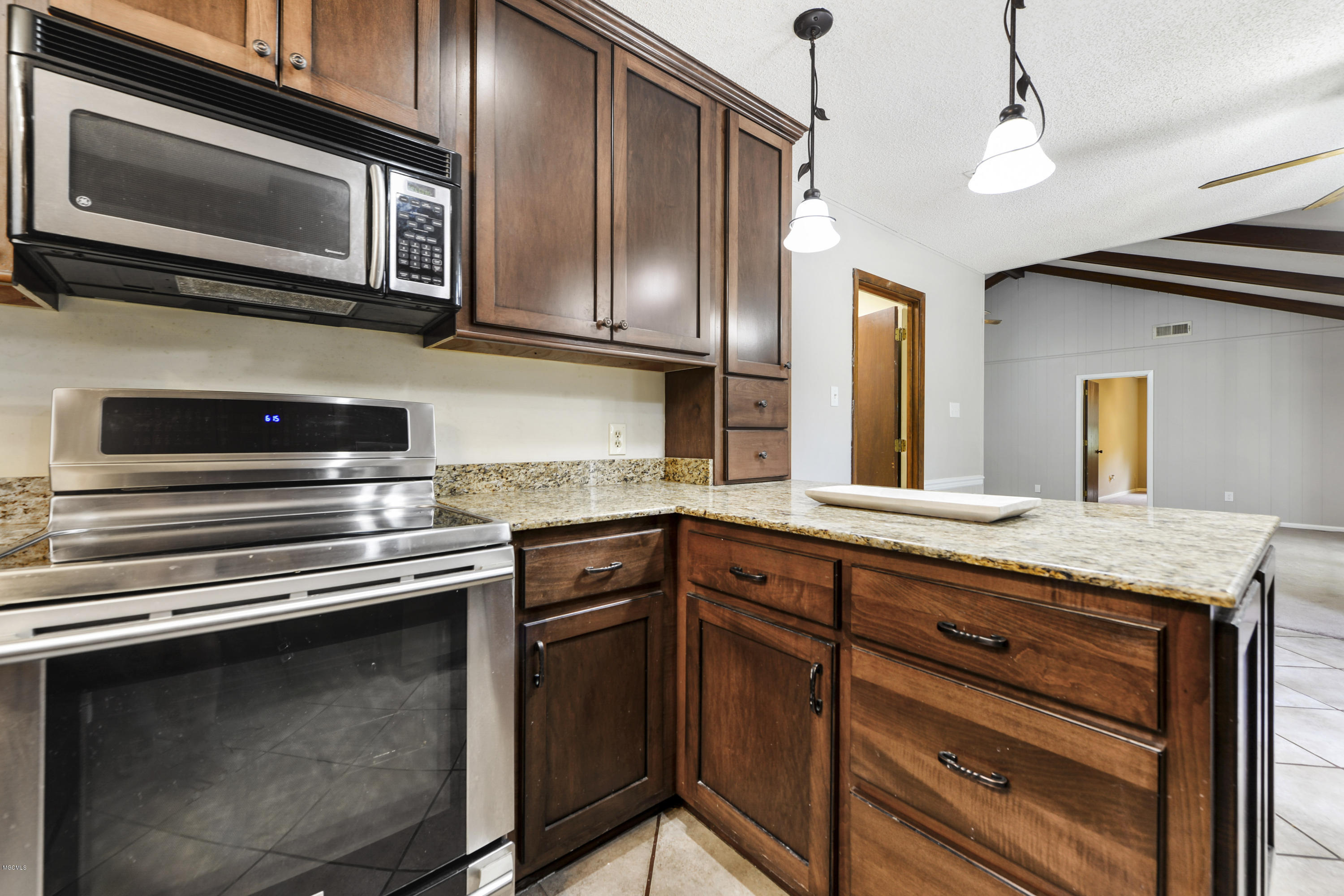 14316 Mays Road Gulfport, MS 39503 - Photo 8 of 31 009