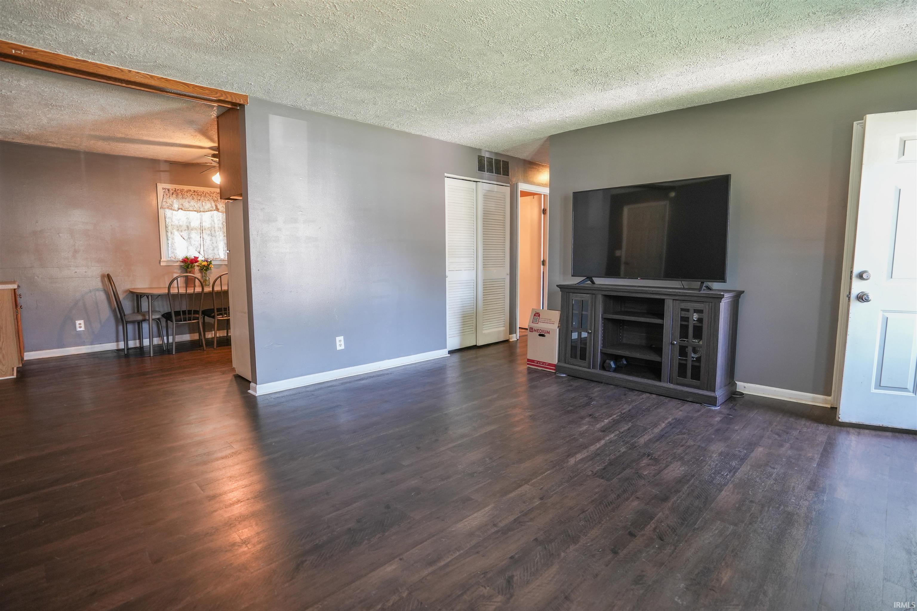 511 Freeman Drive Monticello, IN 47960 - Photo 8 of 16