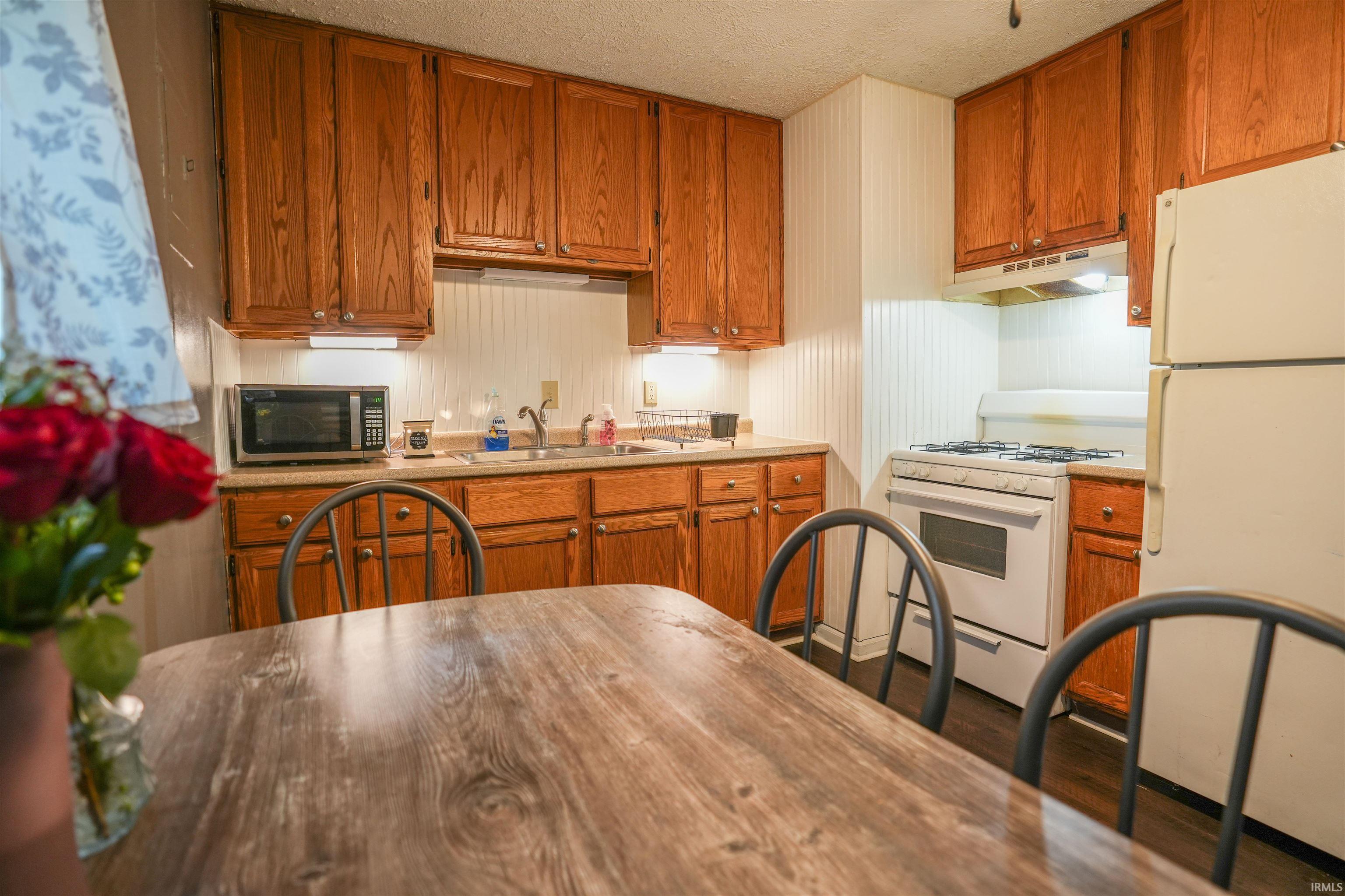 511 Freeman Drive Monticello, IN 47960 - Photo 10 of 16