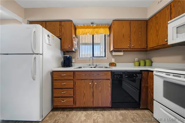 $215,000 | 434 Summer Haven Road, Unit 434, Lake Ozark, MO 65049