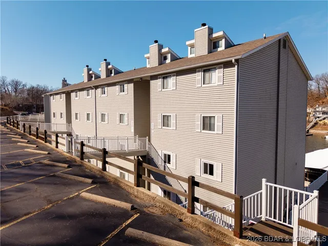 $215,000 | 434 Summer Haven Road, Unit 434, Lake Ozark, MO 65049