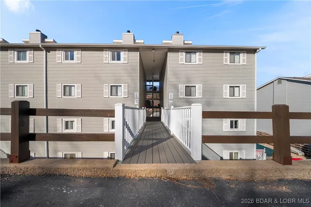 $215,000 | 434 Summer Haven Road, Unit 434, Lake Ozark, MO 65049