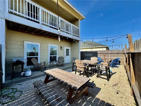 $2,100 | 14214 Ambrosia Street, Unit 101, Corpus Christi, TX 78418