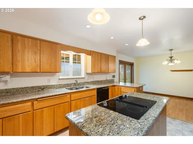 $639,000 | 1720 Elgarose Road, Roseburg, OR 97471