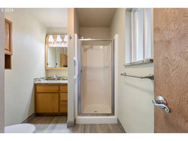 $639,000 | 1720 Elgarose Road, Roseburg, OR 97471