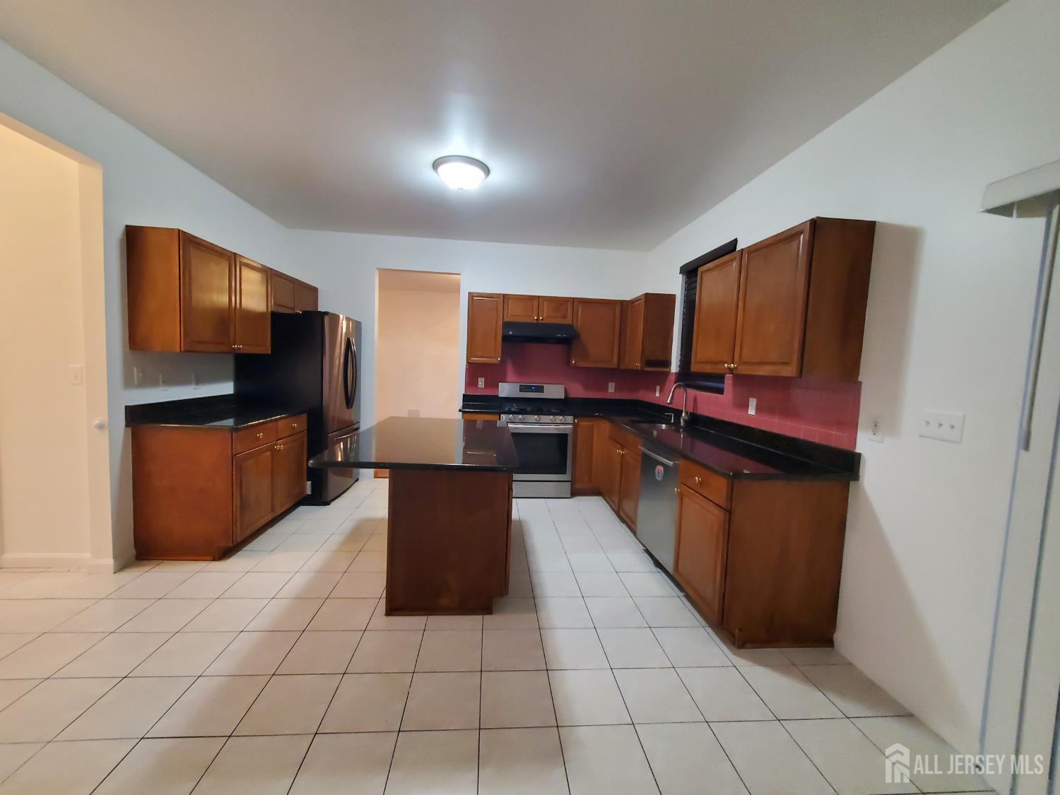 748 New Durham Road Edison, NJ 08817 - Photo 9 of 12 Gallery Image 9