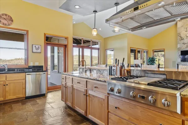 $1,275,000 | 3204 Skunk Ranch Road, Murphys, CA 95247