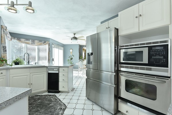 20 Maple Farms Road Cranston, RI 02921 - Photo 9 of 24