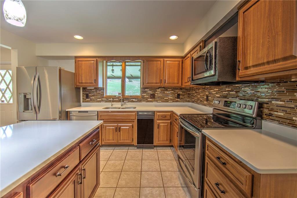 36 Pleasant Road McDonald, PA 15057 - Photo 3 of 24 Gallery Image 3