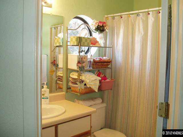 4070 Snowshoe Lane Reno, NV 89502 - Photo 9 of 13 Photo 9