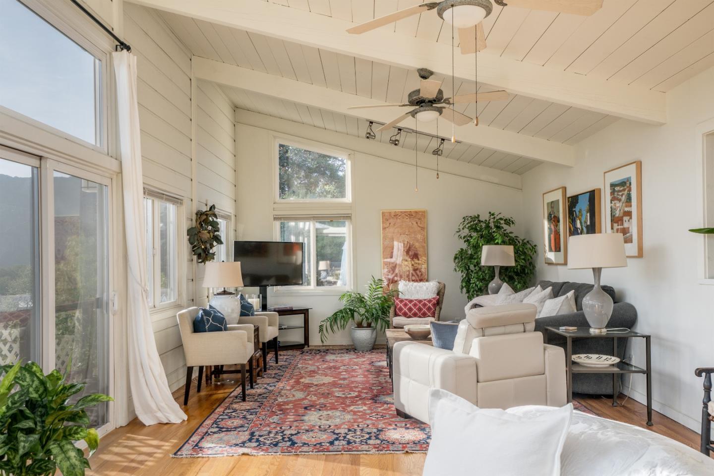 71 Poppy Road Carmel Valley, CA 93924 - Photo 9 of 27 Gallery Image 9