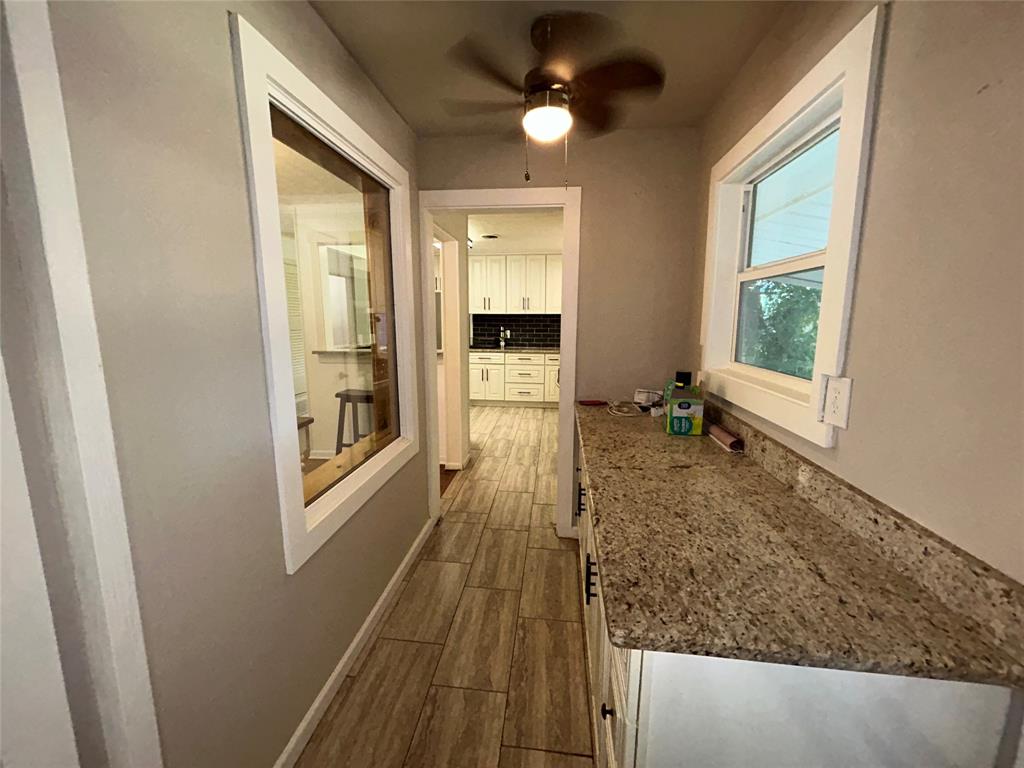 908 Fairview Street Graham, TX 76450 - Photo 14 of 30 Butler's Pantry