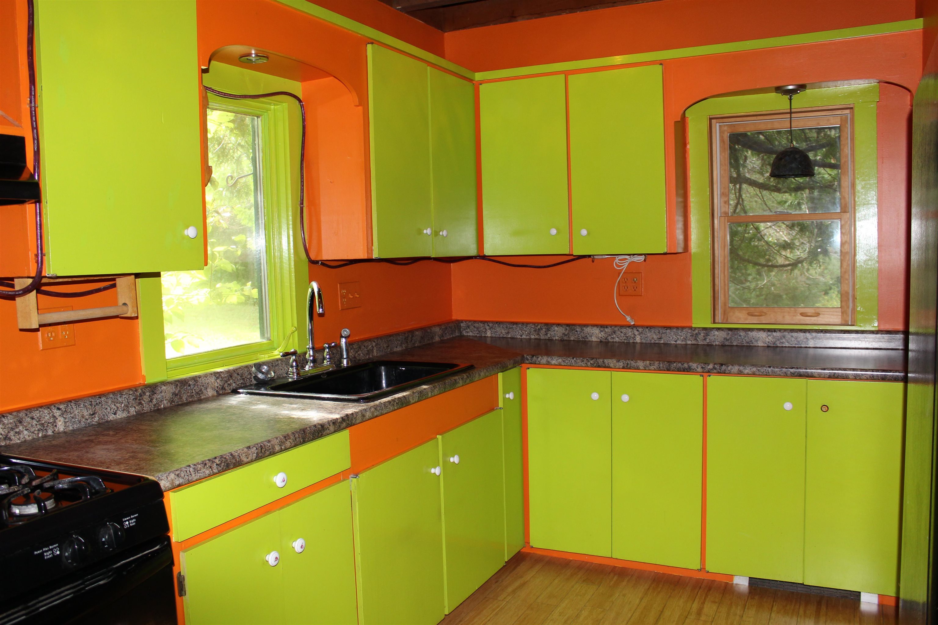 1049 Barker Road Thetford, VT 05058 - Photo 16 of 57 Gallery Image 16