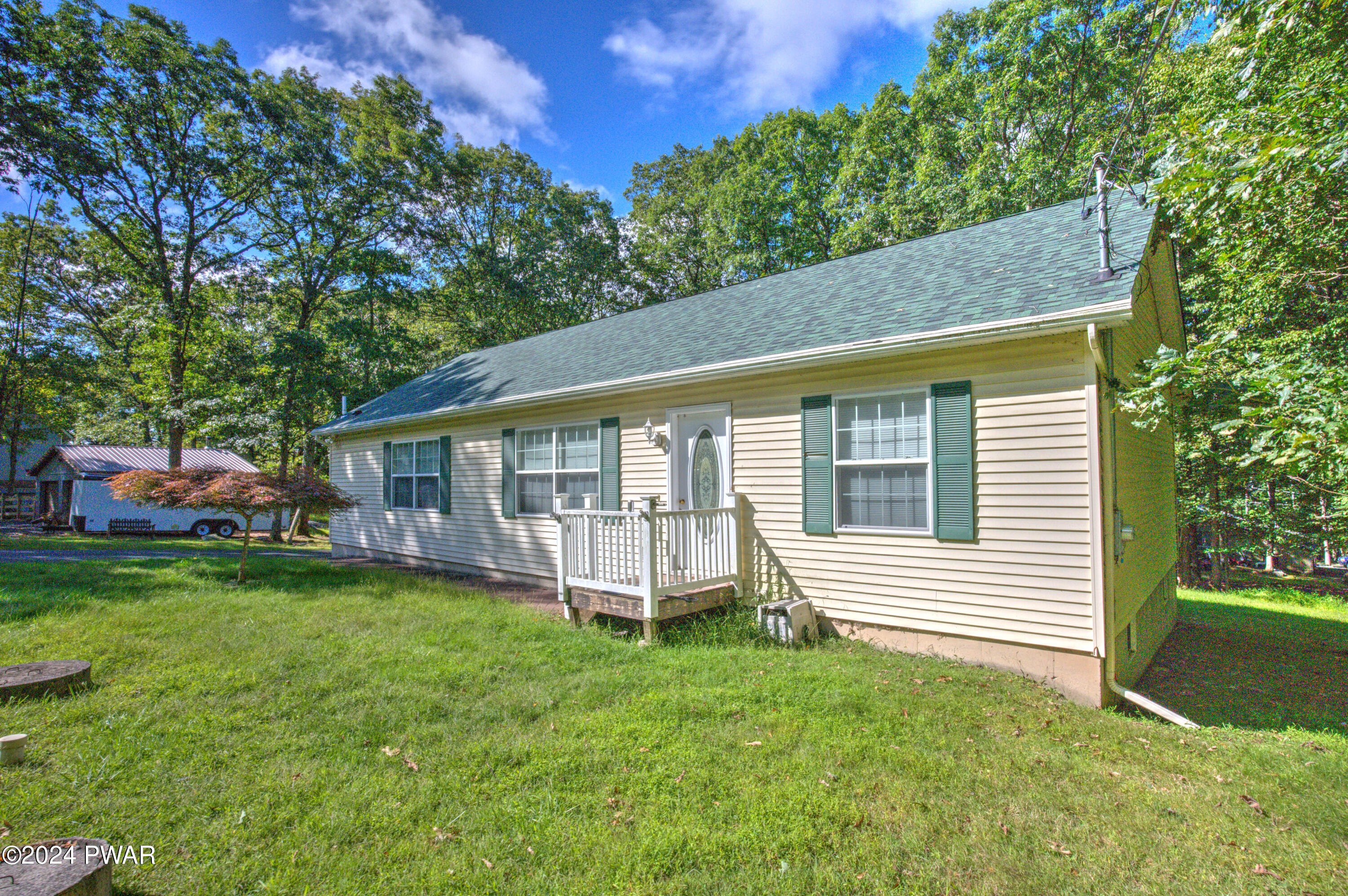 133 Stonehenge Road Milford, PA 18337 - Photo 24 of 31 Exterior