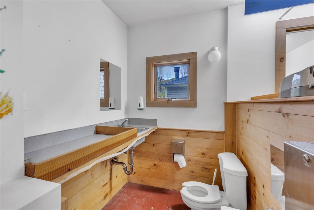 9 Russell Road Huntington, MA 01050 - Photo 15 of 42