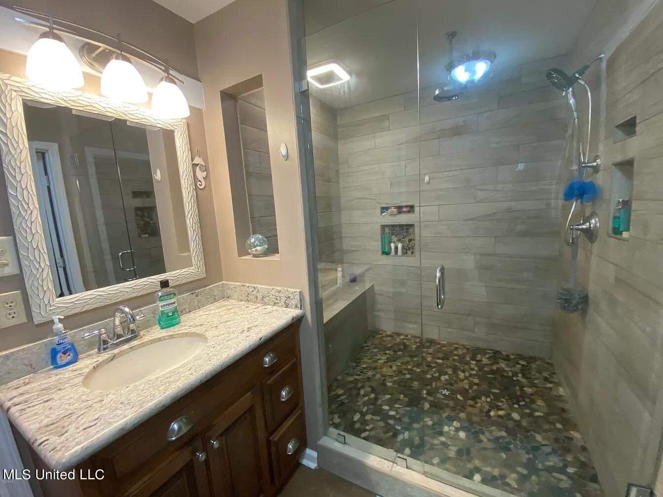 6105 McCormack Road Moss Point, MS 39562 - Photo 14 of 32 IMG_3921