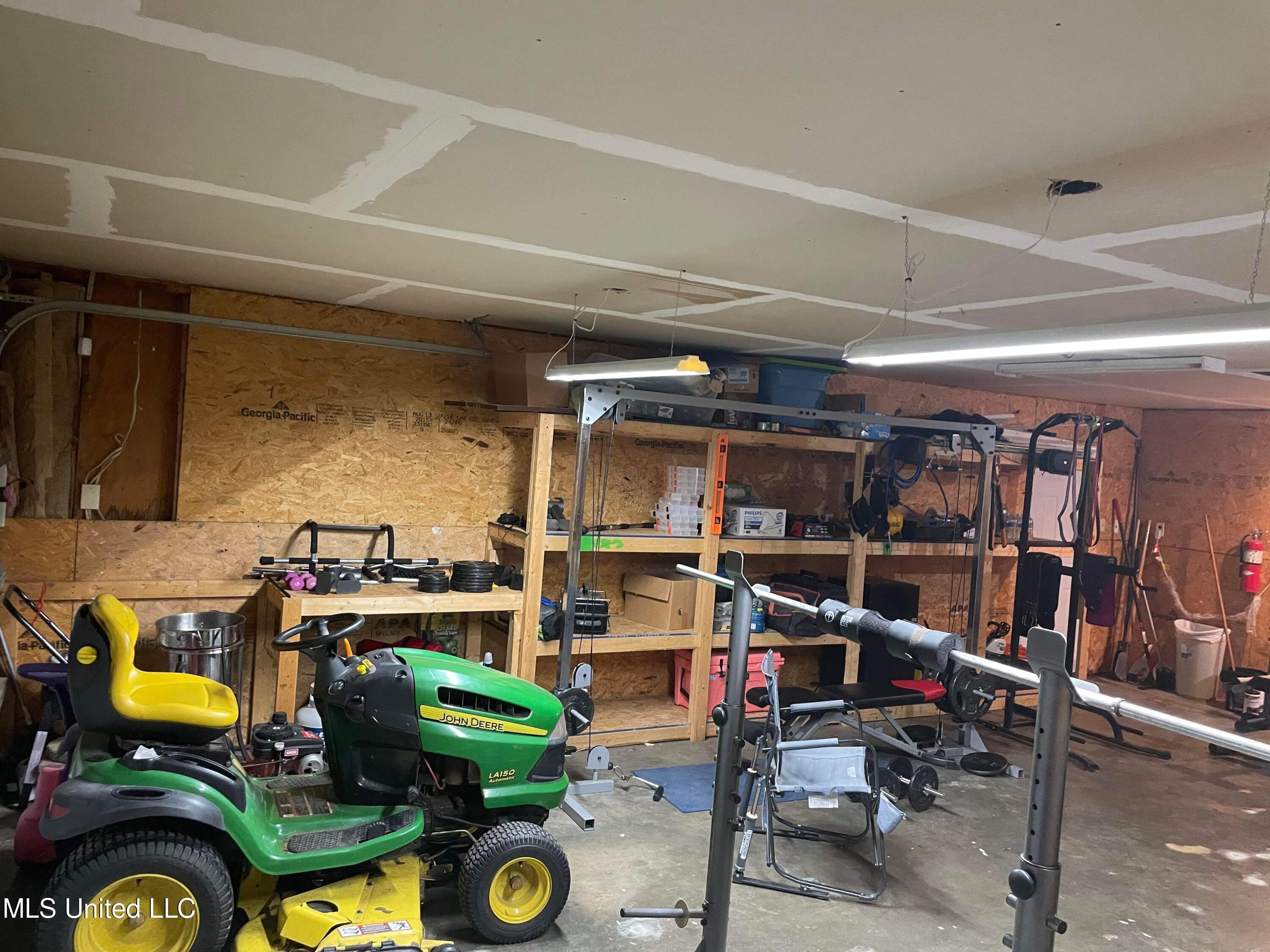 6105 McCormack Road Moss Point, MS 39562 - Photo 31 of 32 IMG_3945