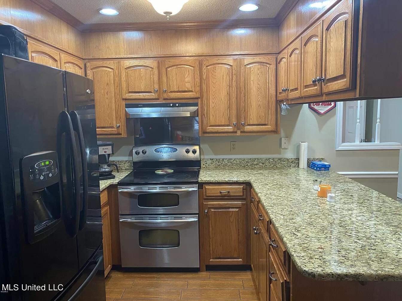 6105 McCormack Road Moss Point, MS 39562 - Photo 7 of 32 IMG_3928