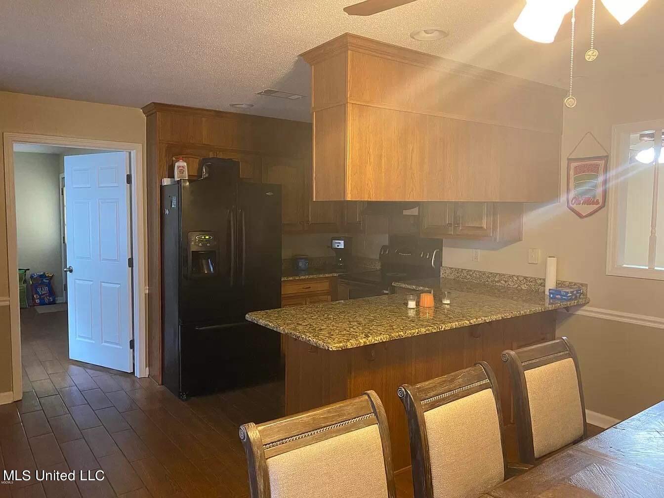 6105 McCormack Road Moss Point, MS 39562 - Photo 9 of 32 IMG_3930