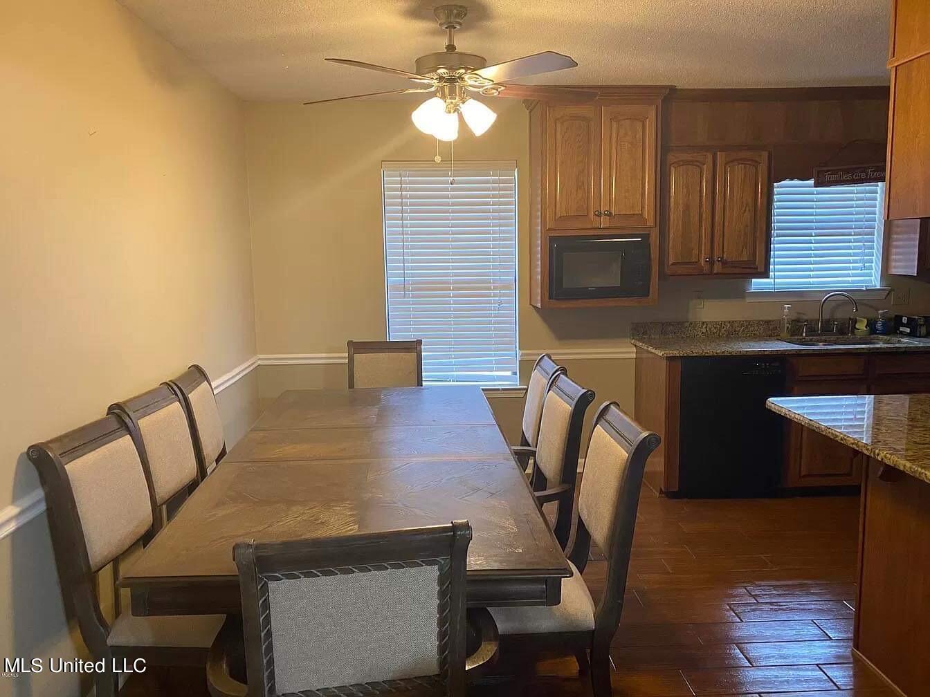 6105 McCormack Road Moss Point, MS 39562 - Photo 10 of 32 IMG_3931