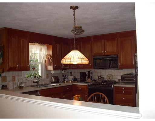 2 Roberts Road Wilmington, MA 01887 - Photo 3 of 13 Gallery Image 3