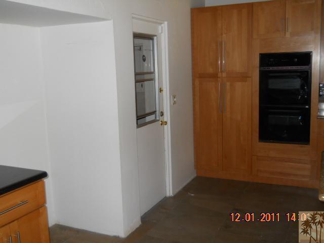 37035 Palm View Road Rancho Mirage, CA 92270 - Photo 8 of 24 a view of a hallway